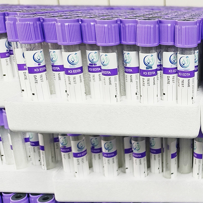 Tubo de ensayo plástico púrpura del EDTA 3.2mg/ml del tubo K3 de la colección de la sangre del EDTA del vacío del casquillo
