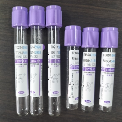 Tubo EDTA de color púrpura con etiqueta violeta para una recolección óptima de muestras
